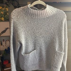 LOVE BY DESIGN grey wool turtleneck